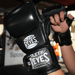 Guantes MMA Cleto Reyes Entrenamiento de Black Mamba