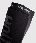 Espinilleras con protector de pies a media Venum Kontact