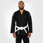BJJ Gi Venum En primer lugar