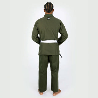 BJJ Gi Venum En primer lugar