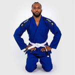 BJJ Gi Venum En primer lugar