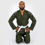 BJJ Gi Venum En primer lugar