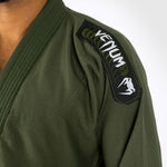 BJJ Gi Venum En primer lugar