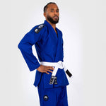 BJJ Gi Venum En primer lugar