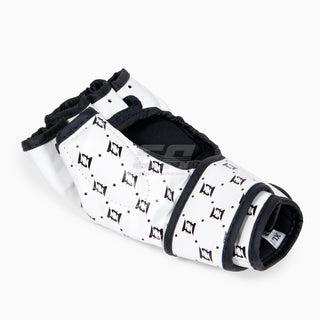 Guantes MMA Fairtex 4 oz FGV17 Blanco 