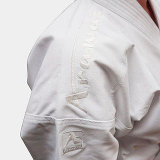 Karategui Arawaza Kata Deluxe Evo WKF bordado blanco