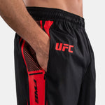 Pantalones cortos de entrenamiento Venum UFC Fight Week Unity Negro-rojo 