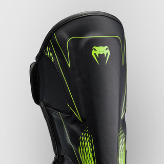 Espinilleras Venum Amazonia Reborn Negro-verde-Combat Arena