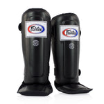 Espinilleras Fairtex SP3 de doble acolchado con protector de pies 