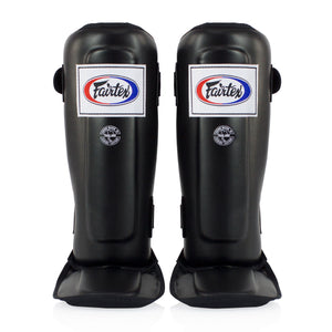 Espinilleras Fairtex SP3 de doble acolchado con protector de pies 