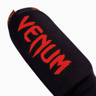 Espinilleras con protector de pies a media Venum Kontact 