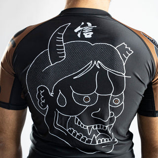Rashguard Half Sumo Sugoi Ranked Marrón-Combat Arena