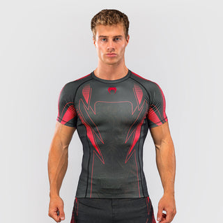 Rashguard Venum Amazonia Reborn maniche corte Nero-rosso-Combat Arena