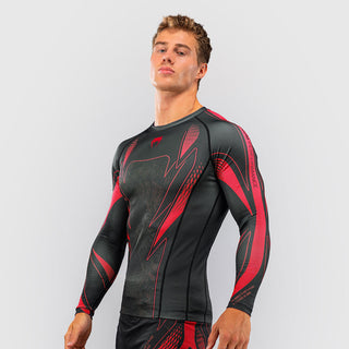 Rashguard Venum Amazonia Reborn maniche lunghe Nero-rosso-Combat Arena