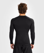 Rashguard Venum Contender manga larga