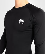 Rashguard Venum Contender manga larga