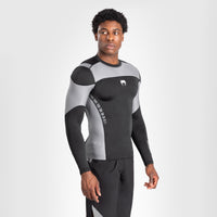 Rashguard Venum Tempest manga larga Negro-Combat Arena