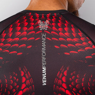 Rashguard Venum Matupa mangas cortas Negro-rojo 