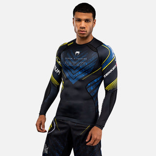 Rashguard Venum Tekken 8 King mangas largas Negro-amarillo 