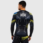 Rashguard Venum Tekken 8 King mangas largas Negro-amarillo 
