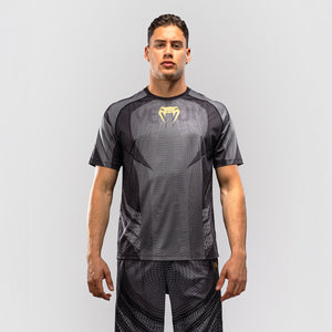 Camiseta Venum Galactic 3.0 Dry Tech Negro-dorado-Combat Arena