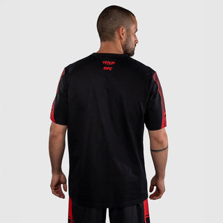 Camiseta Venum UFC Fight Week Unity negro-rojo 